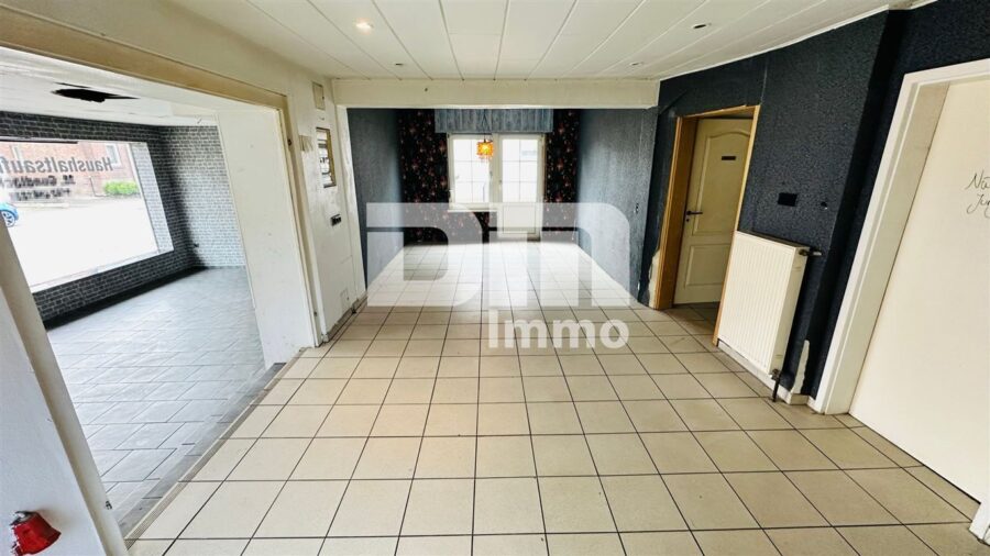 (R)eserviert!!!Schönes Wohn- Gewerbeensemble mit 2 Wohnungen, Laden, Dachterrasse - Ladeneinheit / Hinterer Bereich